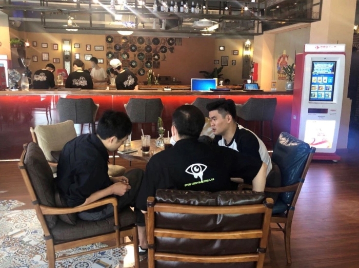 无锡福彩智能投注机亮相咖啡馆2