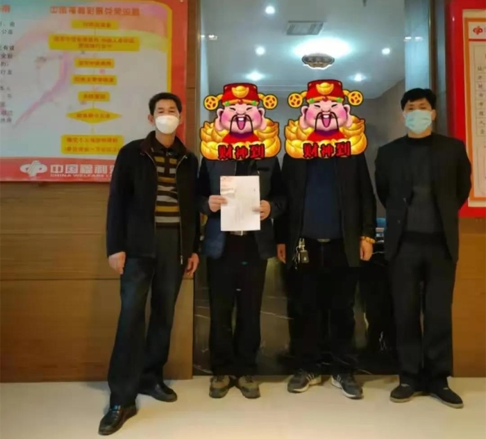 漳州彩民幸运拿下双色球765万元大奖2_副本